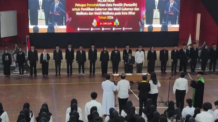 pelantikan-anggota-pantarlih-kota-blitar.jpg