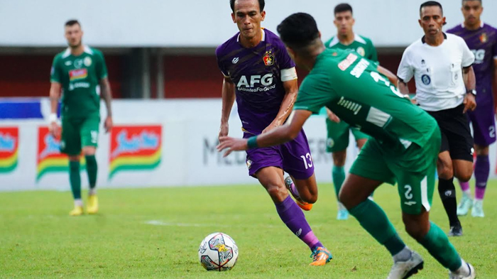 pelatih-persik-kediri-kecewa-dengan-kepemimpinan-wasit-saat-lawan-PSS-Sleman.jpg