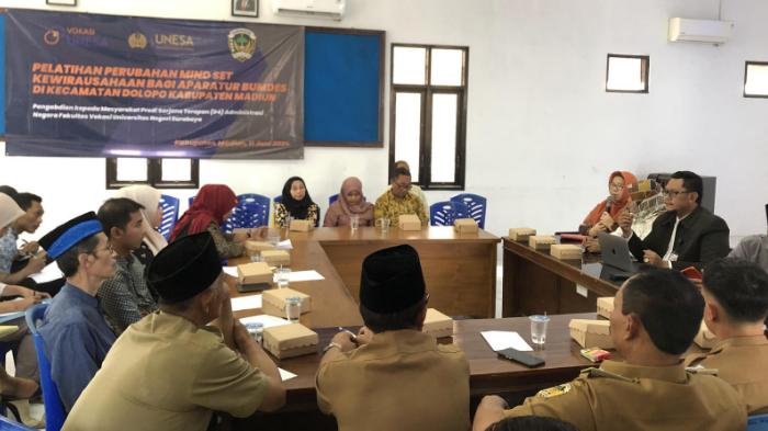 pelatihan-bumdes-oleh-Vokasi-AN-Unesa-di-dolopo-madiun.jpg