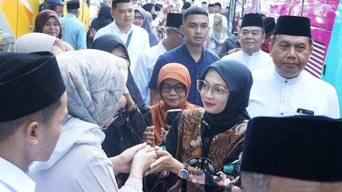 pemberangkatan-calon-jamaah-haji-kota-kediri-2025.jpg
