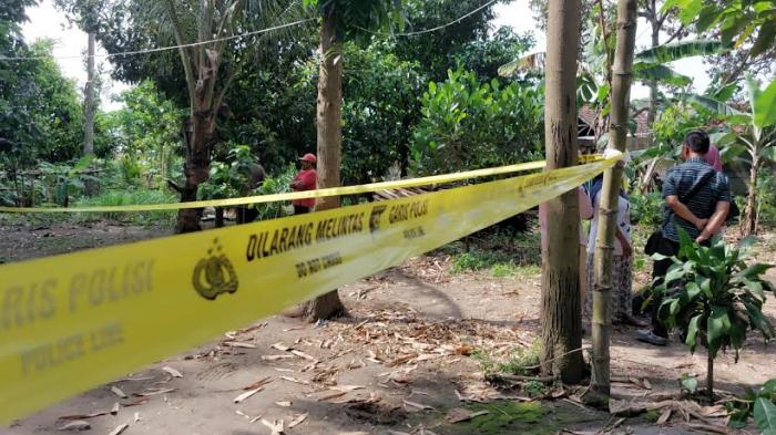 pembuuhan-keluarga-guru-di-ngancar-kediri.jpg