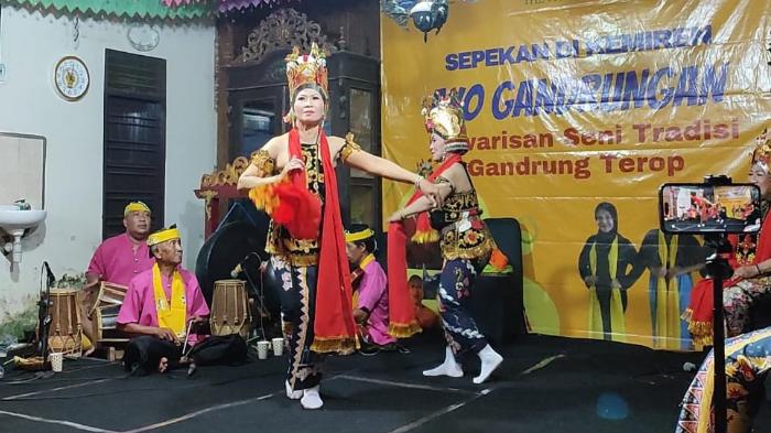 Pesona Gandrung Banyuwangi, Mulai Dari Kesenian Mistis hingga Pertunjukan Menawan