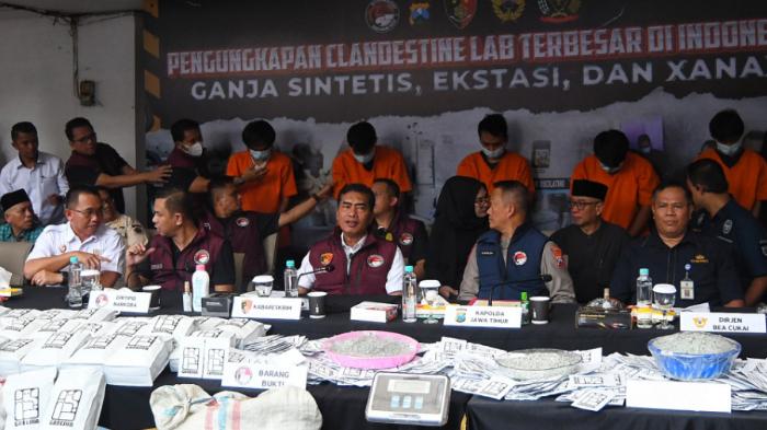 tersangka-pabrik-narkoba-di-malang.jpg
