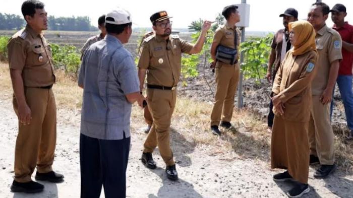 Trihandy Wabup Nganjuk Tinjau Jalan Rusak di Kecamatan Gondang yang Akan Diperbaiki