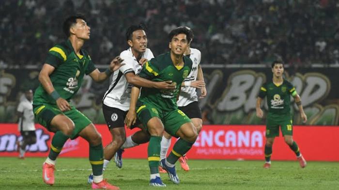 uji-coba-persebaya-vs-pss-sleman.jpg