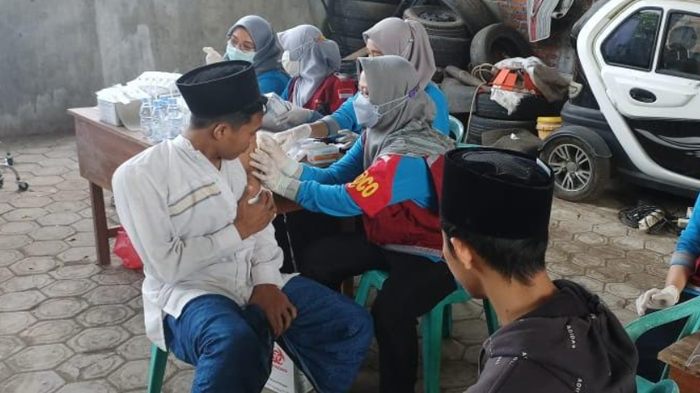 vaksinasi-booster-di-kota-kediri.jpg