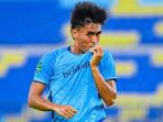 Adam-Malik-melakukan-selebrasi-setelah-menjebol-gawang-Persiku.jpg