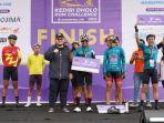 Biker-usia-60-tahun-ke-atas-taklukkan-Kelok-9.jpg