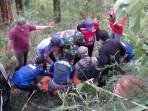 Evakuasi-korban-LAKA-Pacet-Mojokerto-Terbaru.jpg