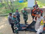Evakuasi-terakhir-wisatawan-Pantai-Modangan.jpg