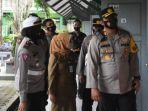 Kapolres-Trenggalek-tinjau-hari-pertama-pembelajaran-tatap-muka-di-SMA.jpg