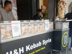Wajib Coba! 5 Kuliner Timur Tengah di Ampel yang Bikin Ketagihan