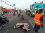 Kronologi-Pengendara-Motor-Gagal-Salip.jpg