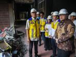 Menteri-PU-tinjau-kerusakan-Pemkab-Kediri.jpg