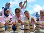 Mochamad-Nur-Arifin-bersama-Ketua-TP-PKK.jpg
