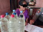 Pihak-kepolisian-dari-Polres-Nganjuk-menggencarkan-razia-minuman-keras.jpg