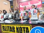 Rilis-senjata-angin-polres-Blitar-Kota.jpg
