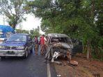 Sebuah-Bus-Bagong-mengalami-kecelakaan-lalu-lintas-laka-lantas.jpg