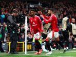 Selebrasi-Pemain-Man-United-Amad-Diallo-usai-mencetak-gol.jpg