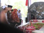 Risma - Gus Hans Nyekar Makam Bung Karno dan Tokoh Ulama di Blitar Jelang Pilgub Jatim 2024