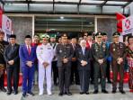 Wakil-Ketua-DPRD-Jawa-Timur-Deni-Wicaksono-jas-biru-di-Hari-Peringatan-Sumpah-Pemuda-di-Jatim.jpg
