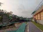 Wujud-atap-Tribun-penonton-stadion-penataran-blitar.jpg