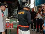 bidlabfor-polda-jatim-ke-lokais-kebakaran-malang-plaza.jpg