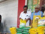 disperindag-dan-bulog-pasok-beras-ke-pedagang-pasar-pon-kota-blitar.jpg