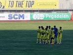 gresik-united-vs-persekat-tegal.jpg