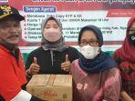 operasi-pasar-minyak-goreng-murah-khusus-umkm-di-nganjuk.jpg