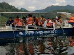pelepasan-benih-bandeng-dan-udang-galah-di-waduk-wonorejo-tulungagung.jpg