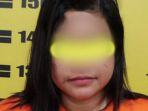 perempuan-pencuri-hp-di-kedungwaru-tulungagung.jpg