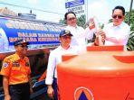 pj-gubernur-jatim-salurkan-bantuan-air-bersih.jpg