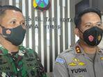 polisi-bantah-menangkap-peternak-yang-bentangkan-poster-saat-Jokowi-datang.jpg