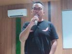seniman-pulung-agustanto-ciptakan-lagu-rambut-putih.jpg