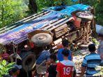 truk-terjun-ke-jurang-di-depok-trenggalek.jpg