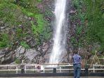 wisatawan-asal-Sumenep-tertimpa-pohon-tumbang-di-Air-terjun-sedudo-nganjuk.jpg