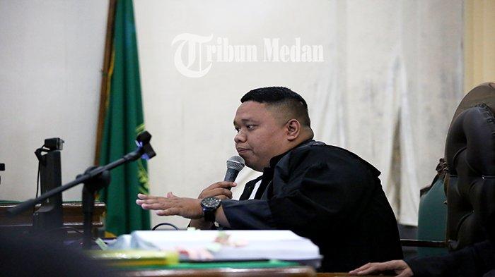 Berita Foto: DINILAI Tak Becus Mengurus Struktur, Hakim Sentil Kepala Pusbangnis UINSU - 14122023_MEMBERIKAN-PERTANYAAN_ABDAN-SYAKURO-1.jpg