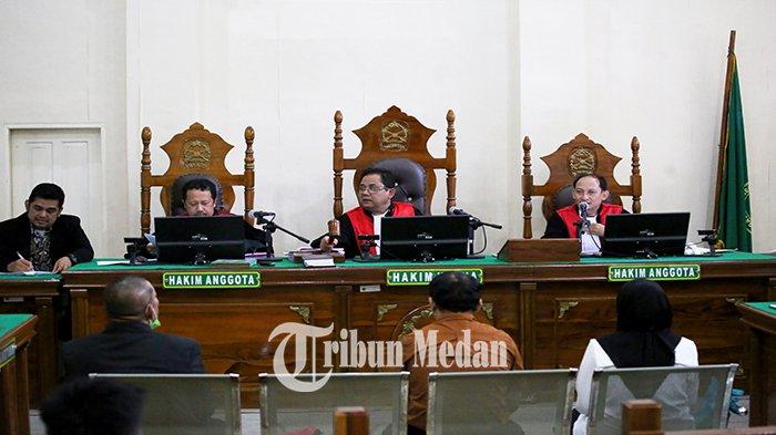 Berita Foto: DINILAI Tak Becus Mengurus Struktur, Hakim Sentil Kepala Pusbangnis UINSU - 14122023_MENUTUP-PERSIDANGAN_ABDAN-SYAKURO-1.jpg