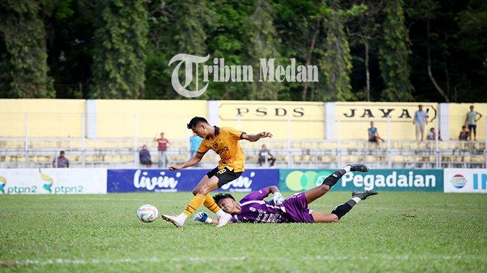 Berita Foto: TAMBAHAN 10 Menit, Nusantara United FC Tahan Imbang PSDS Deliserdang, Berakhir Ricuh - 26012024_CETAK-GOL_ABDAN-SYAKURO-1.jpg