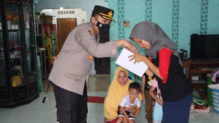 Kapolres Belawan Sambangi Rumah Duka Korban Geng Motor