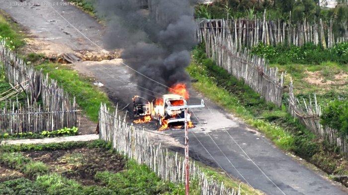 Lagi, OPM Ngamuk Tembak dan Bakar Warga Sipil dalam Mobil, Aparat yang Evakuasi Ditembaki
