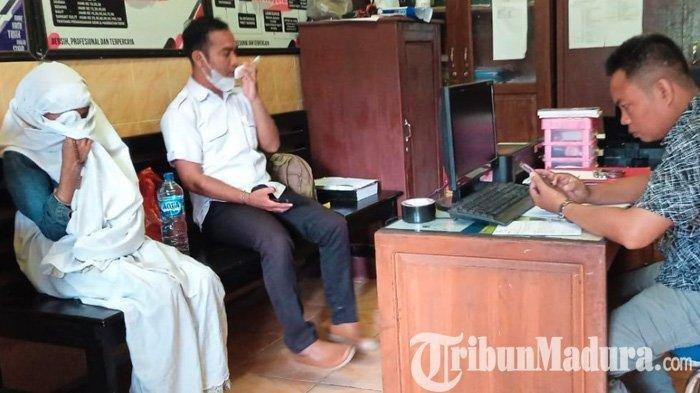 TRAGIS, Wanita di Sampang Aniaya Ayah di Musala Hingga Tewas, Pelaku Sempat Dipasung Selama 10 Tahun