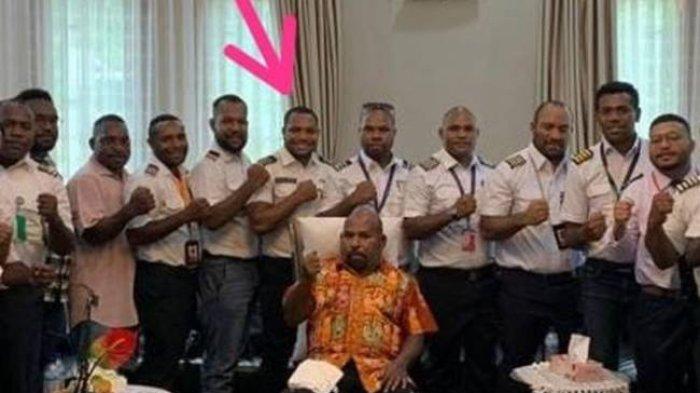 Salurkan Senjata Api untuk KKB Papua, Kini Polisi Dalami Kedekatan Anton Gobay dengan Lukas Enembe