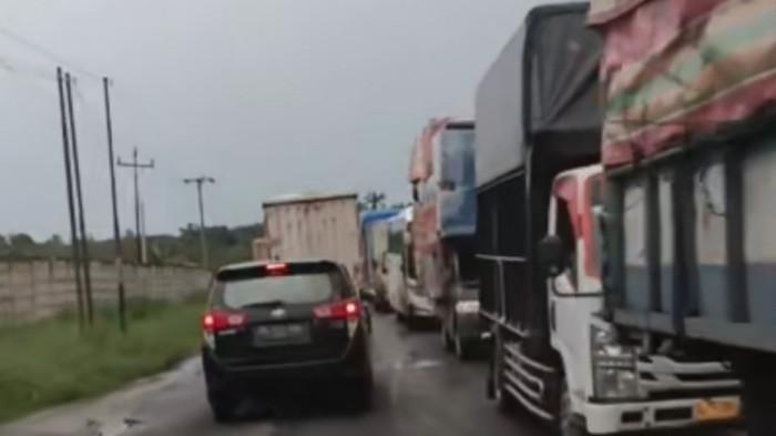 Penyebab Jalinsum Kisaran-Labura Macet dari Tengah Malam