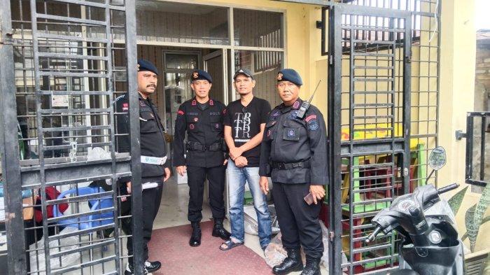 Antisipasi Kecurangan Pemilu, Sat Brimob Polda Sumut Kawal Kotak Suara dengan Ketat di Daera Rawan