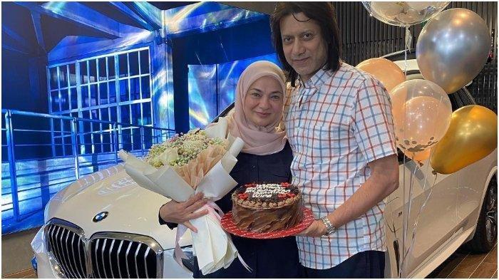 Baru 3 Hari Ketemu Pria Tampan Berdarah Pakistan, Ibu Artis Ini Langsung Memutuskan Menikah