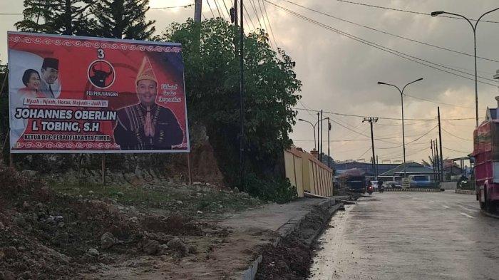 Pasang Baliho di Dapil Sumut III, Bacaleg PDIP Johanes Oberlin Malah Terdaftar di Dapil Sumut II