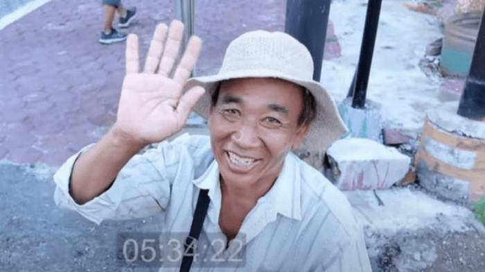  Bapak Penjual Mainan, Mencari Nafkah di Negeri Orang