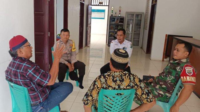 Bhabinkamtibmas Polres Simalungun Gencar Patroli Anti-Radikalisme Sambil Teguhkan Semangat Pancasila